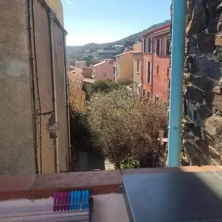 Maison Sur La Roche, Vue Exceptionnelle, Quartier Des Peintres, Calme, Clim Et Wifi, Parking Prive, Plages A Pied בית נופש