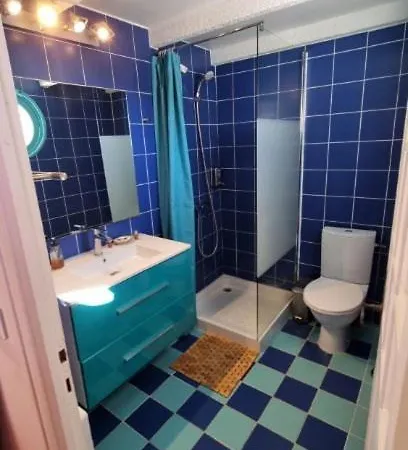 Maison Sur La Roche, Vue Exceptionnelle, Quartier Des Peintres, Calme, Clim Et Wifi, Parking Prive, Plages A Pied Tatil Evi *