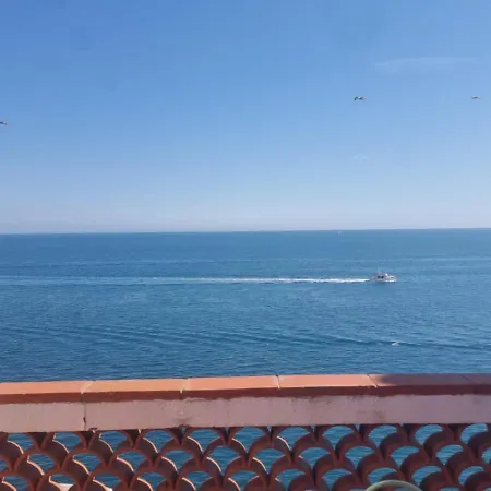 Maison Sur La Roche, Vue Exceptionnelle, Quartier Des Peintres, Calme, Clim Et Wifi, Parking Privé, Plages à Pied * Collioure