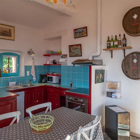 Tatil Evi Maison Sur La Roche, Vue Exceptionnelle, Quartier Des Peintres, Calme, Clim Et Wifi, Parking Prive, Plages A Pied *