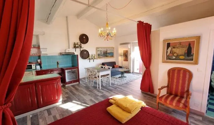 Maison Sur La Roche, Vue Exceptionnelle, Quartier Des Peintres, Calme, Clim Et Wifi, Parking Prive, Plages A Pied Collioure