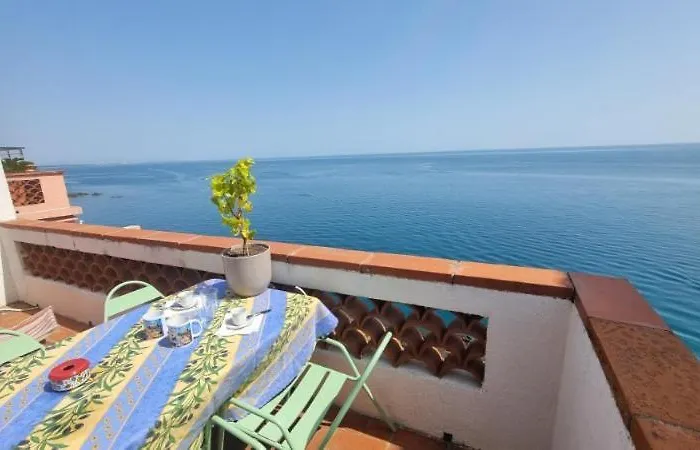 Maison Sur La Roche, Vue Exceptionnelle, Quartier Des Peintres, Calme, Clim Et Wifi, Parking Prive, Plages A Pied Holiday home *