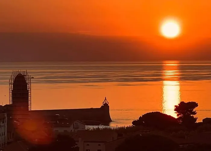 Maison Sur La Roche, Vue Exceptionnelle, Quartier Des Peintres, Calme, Clim Et Wifi, Parking Prive, Plages A Pied Holiday home Collioure